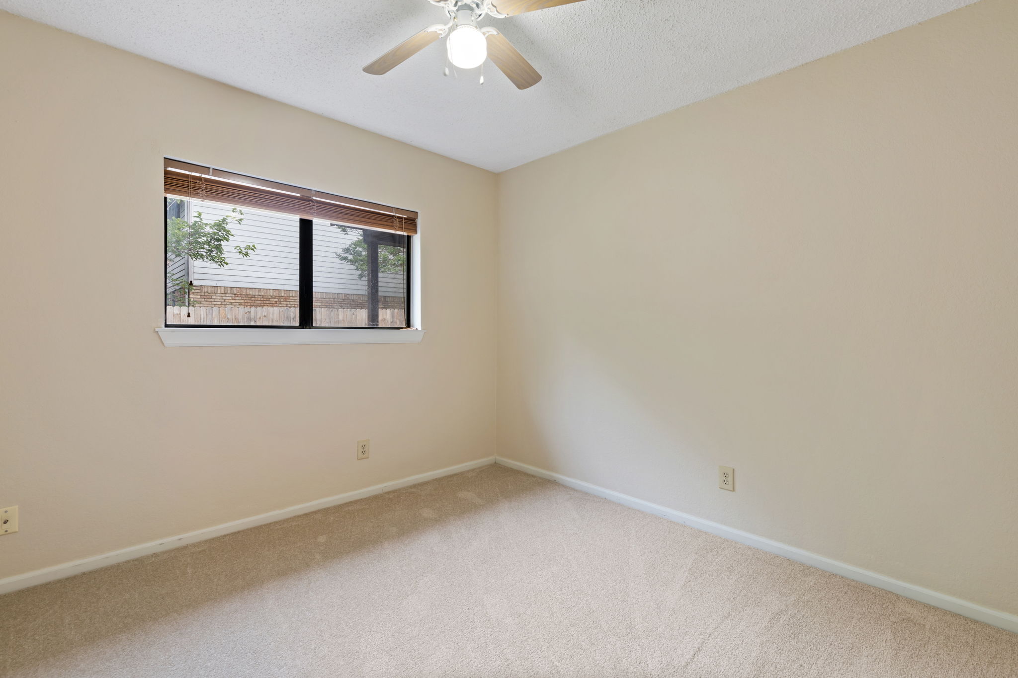 3498Longview_010