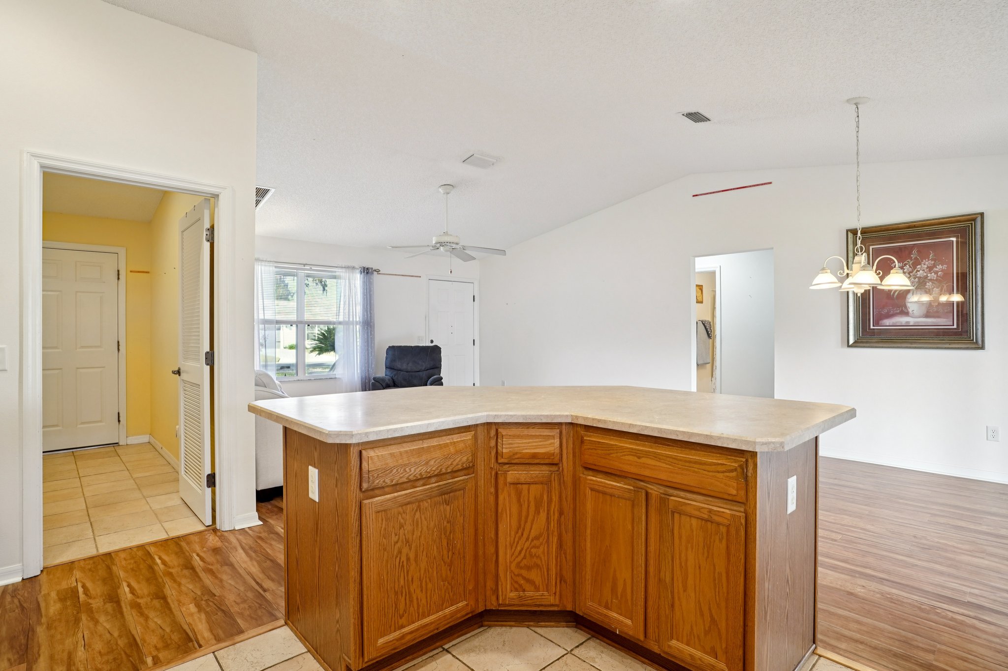 Auburndale Ave-S1812-017.jpg