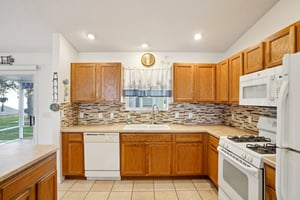 Auburndale Ave-S1812-015.jpg