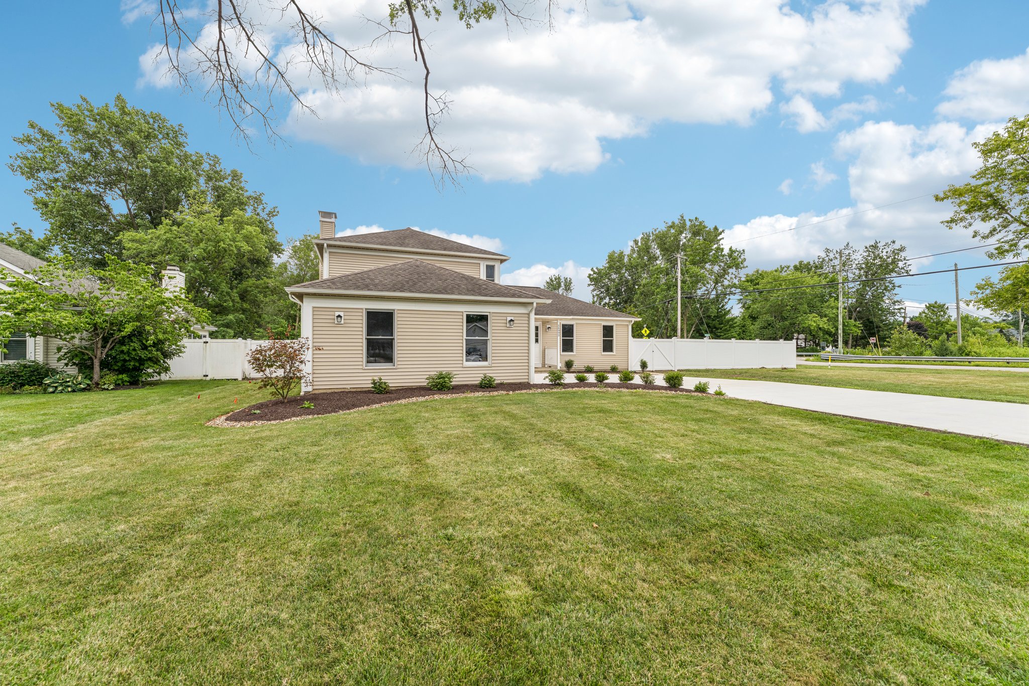 Timberview Dr-S2307-003.jpg
