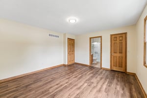 Timberview Dr-S2307-034.jpg