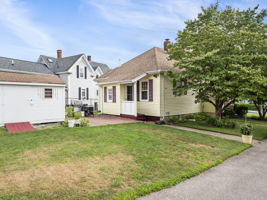 35 Arlington St, Franklin, MA 38