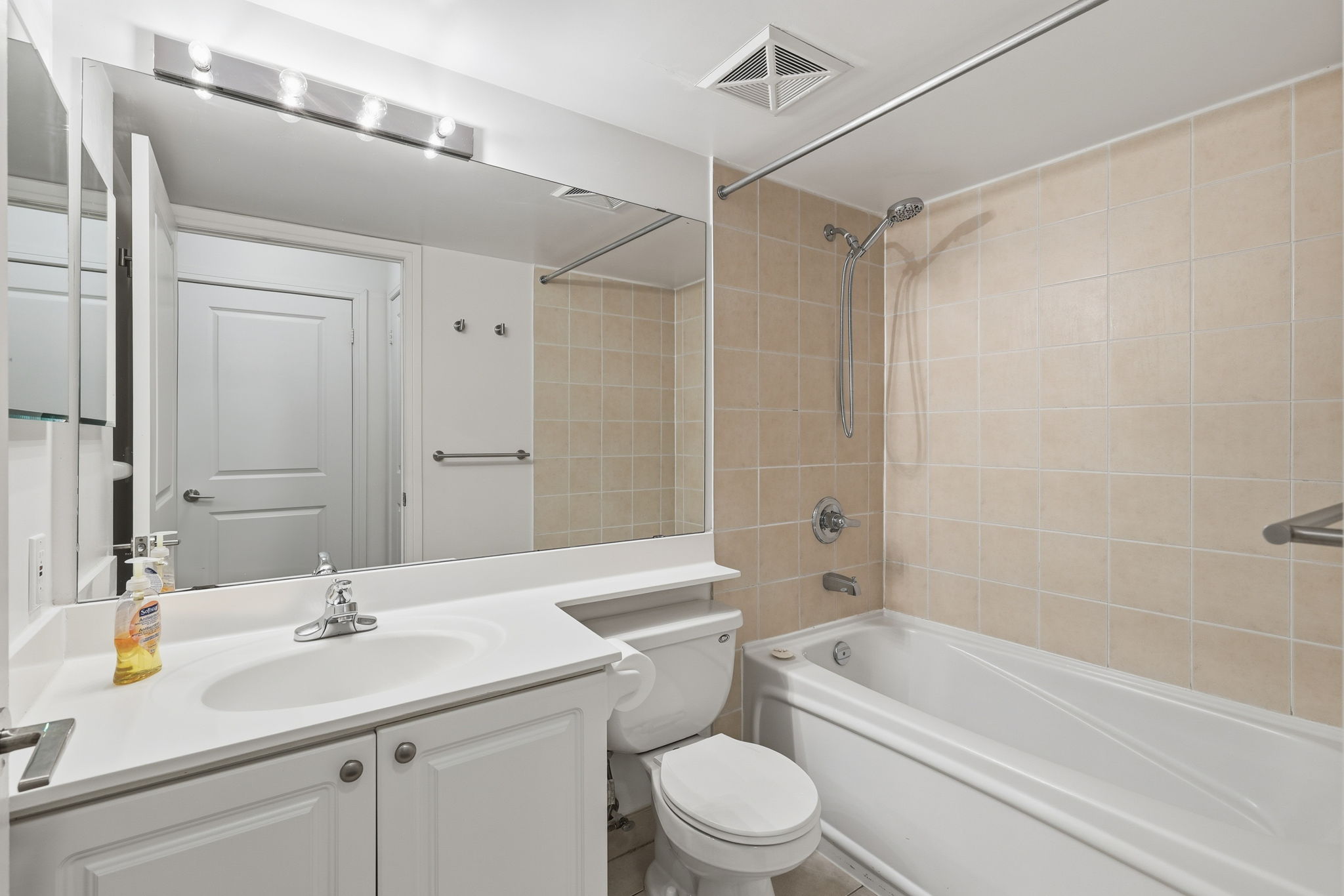 Toronto property showcase — delivered property photograph 16