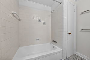  Photo 36