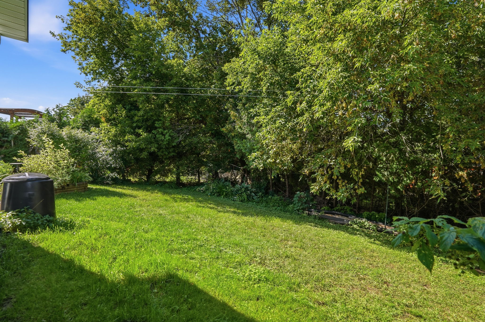  Photo 32