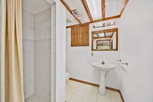  Photo 47