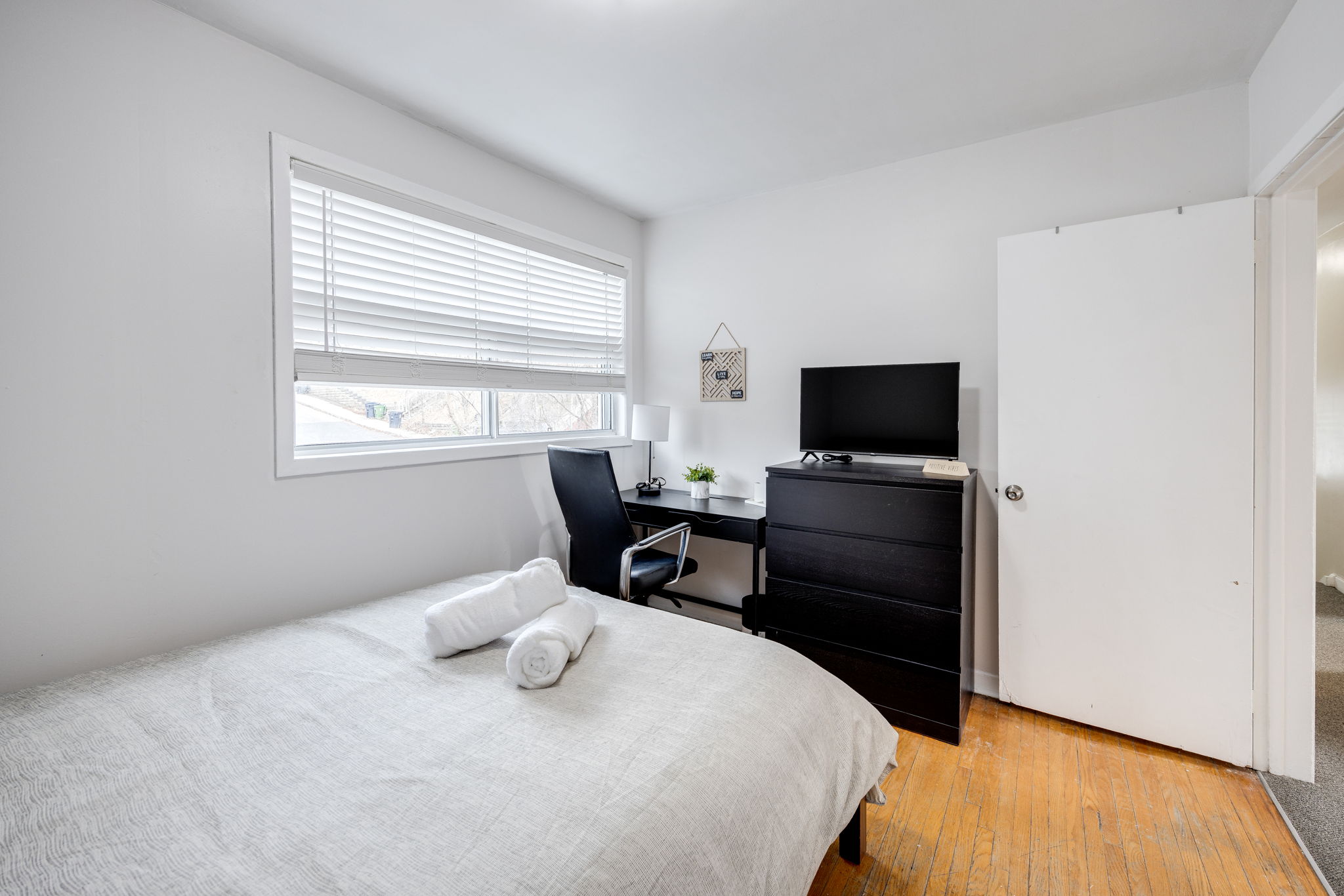 Toronto property showcase — delivered property photograph 15