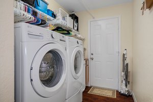  Photo 31