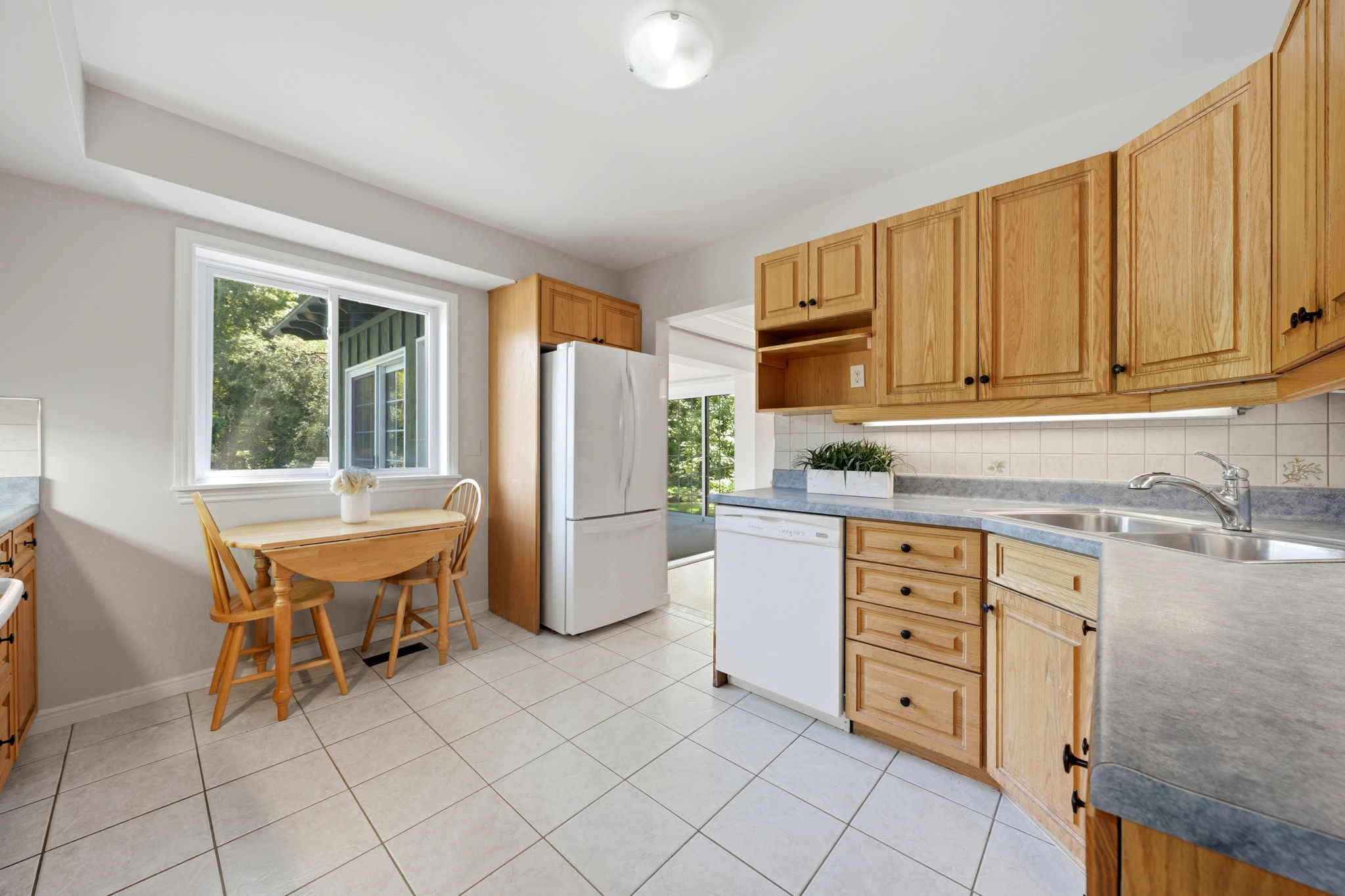  Photo 31