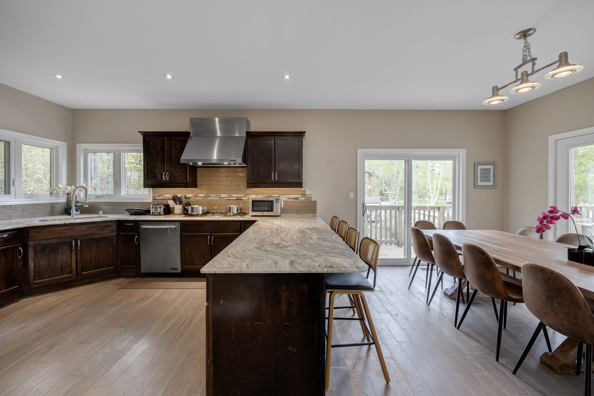 Buckhorn Lake property showcase — delivered property photograph 8