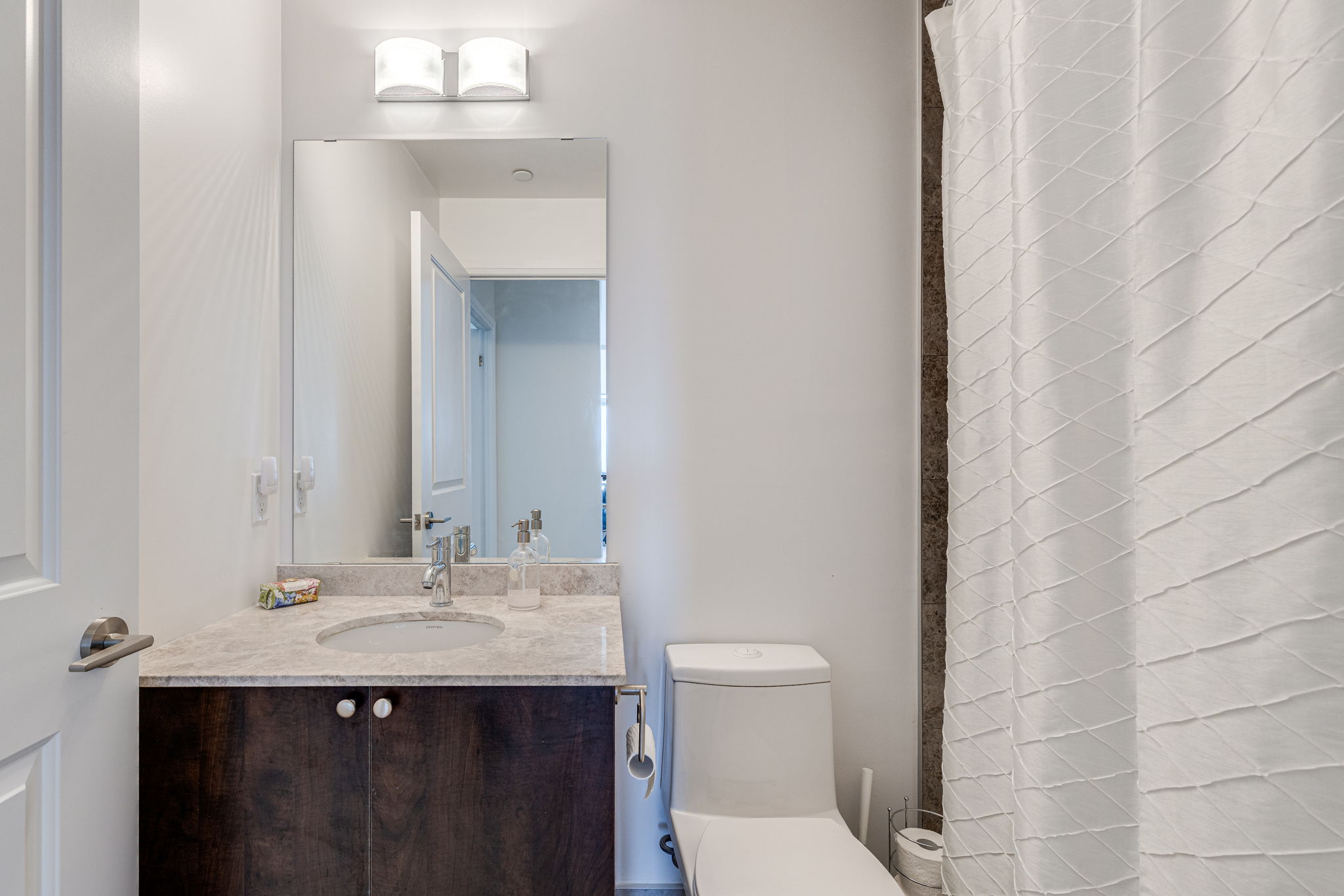 Toronto property showcase — delivered property photograph 24