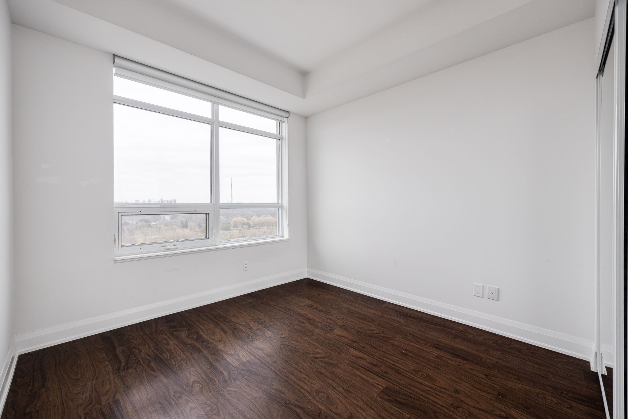 Toronto property showcase — delivered property photograph 18