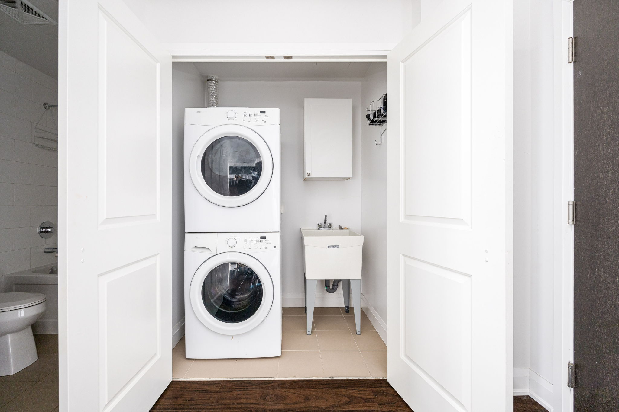 Toronto property showcase — delivered property photograph 21