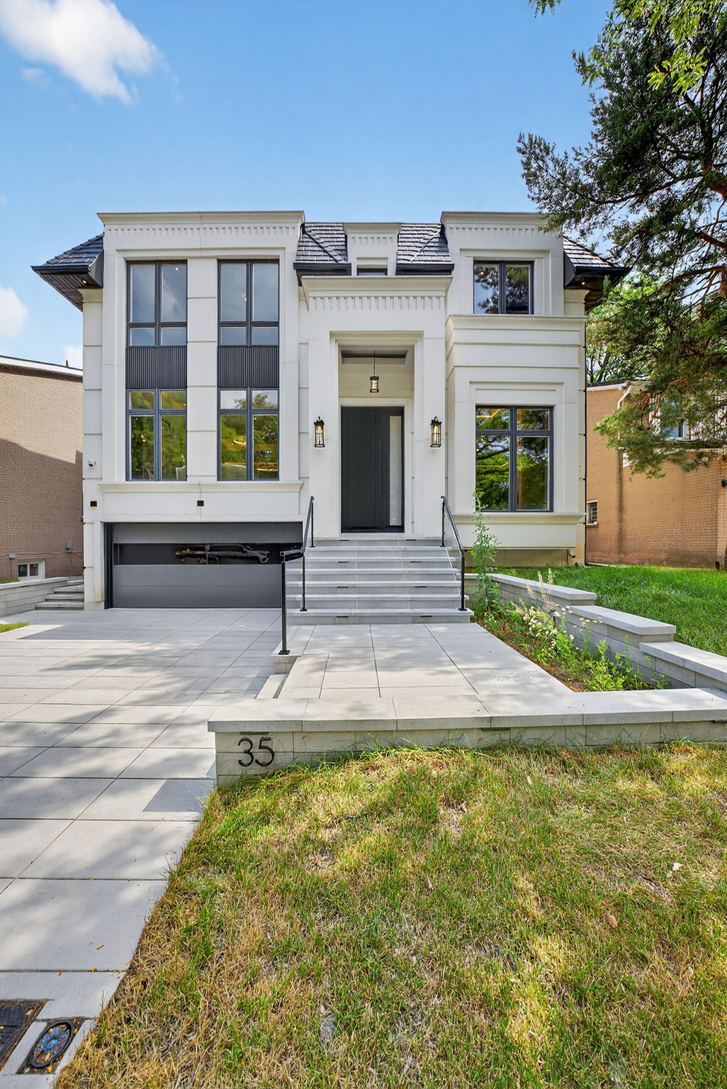 35 Foursome Cres Toronto, ON M2P 1W1