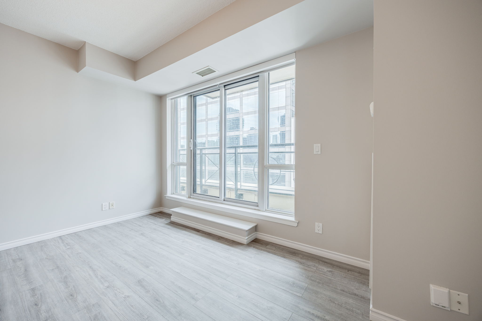 Toronto property showcase — delivered property photograph 10