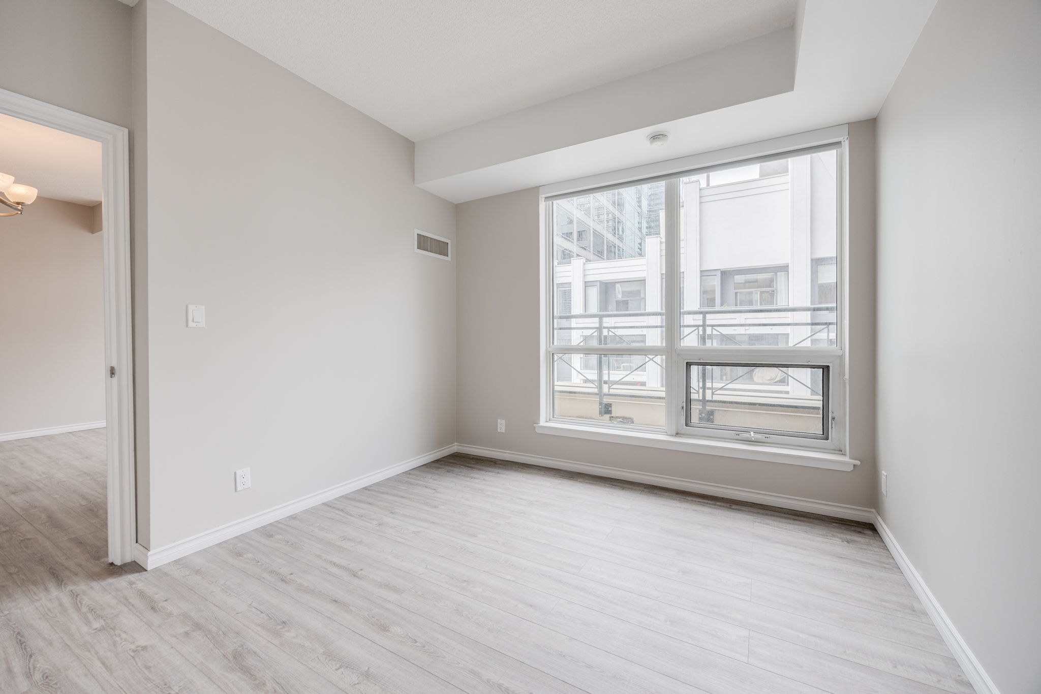 Toronto property showcase — delivered property photograph 14
