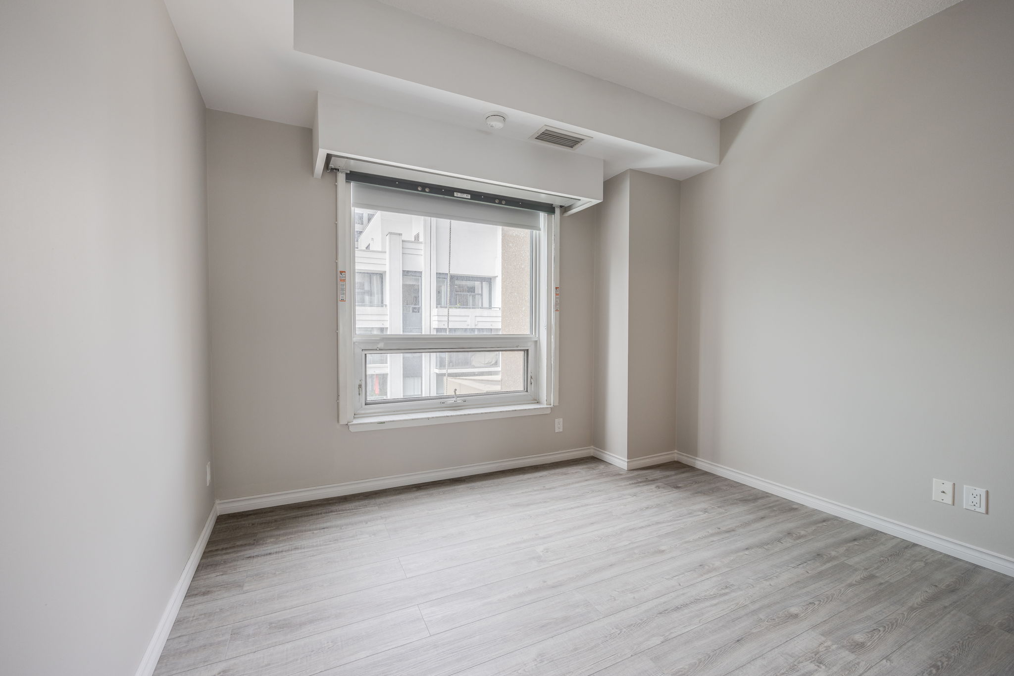 Toronto property showcase — delivered property photograph 17