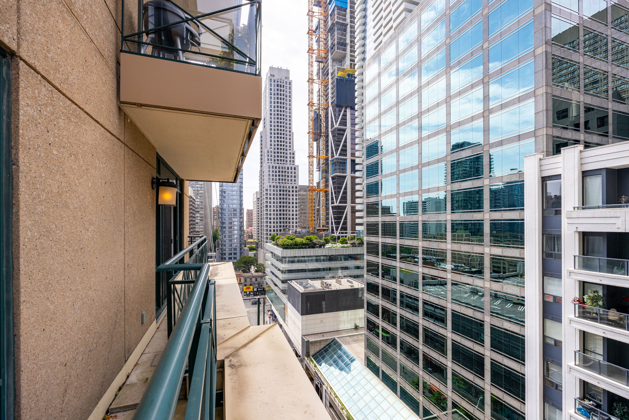Toronto property showcase — delivered property photograph 24
