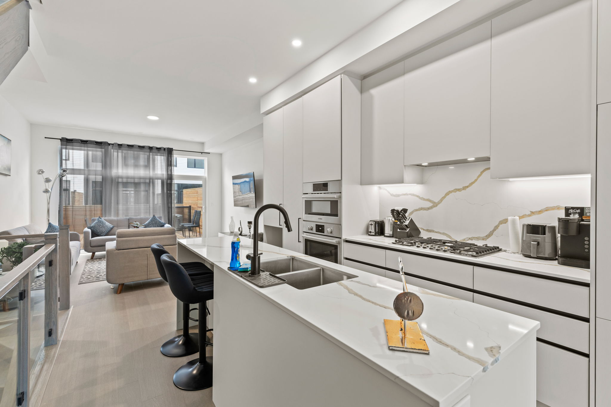Mississauga property showcase — delivered property photograph 4