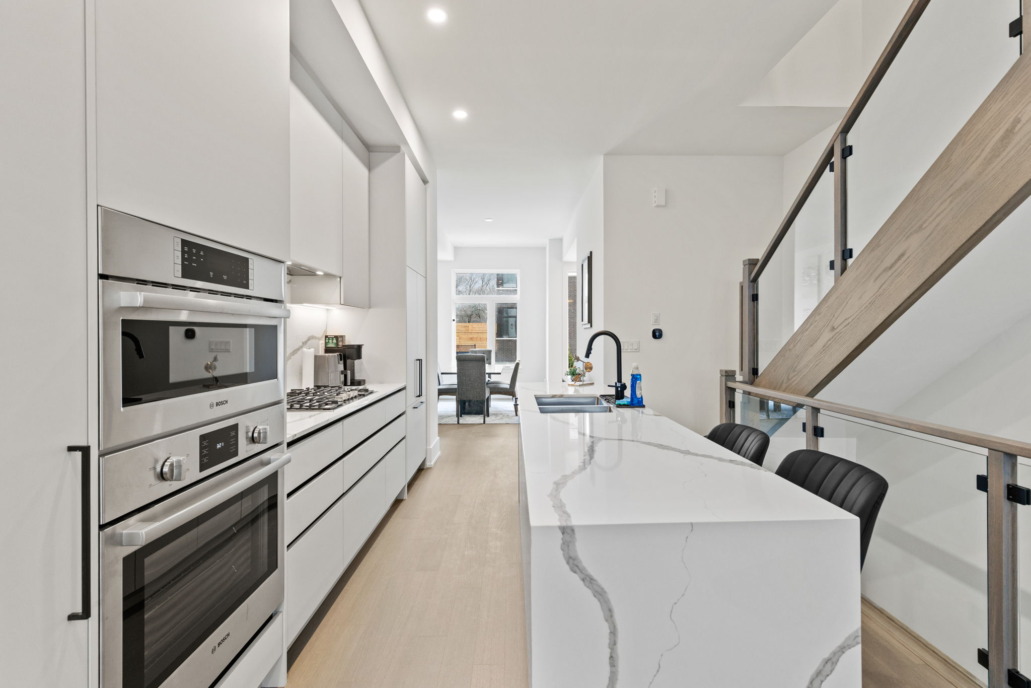 Mississauga property showcase — delivered property photograph 7