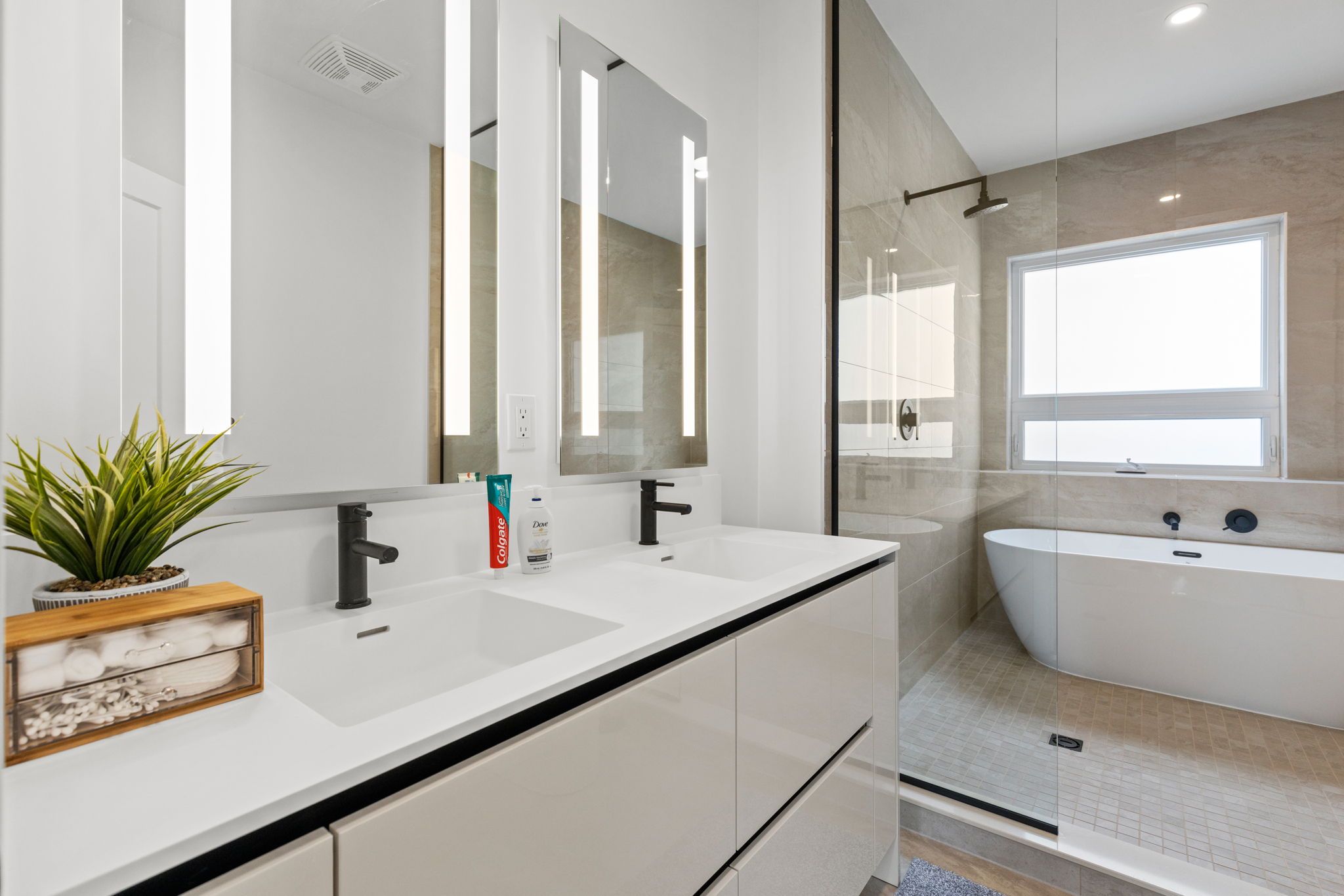 Mississauga property showcase — delivered property photograph 16