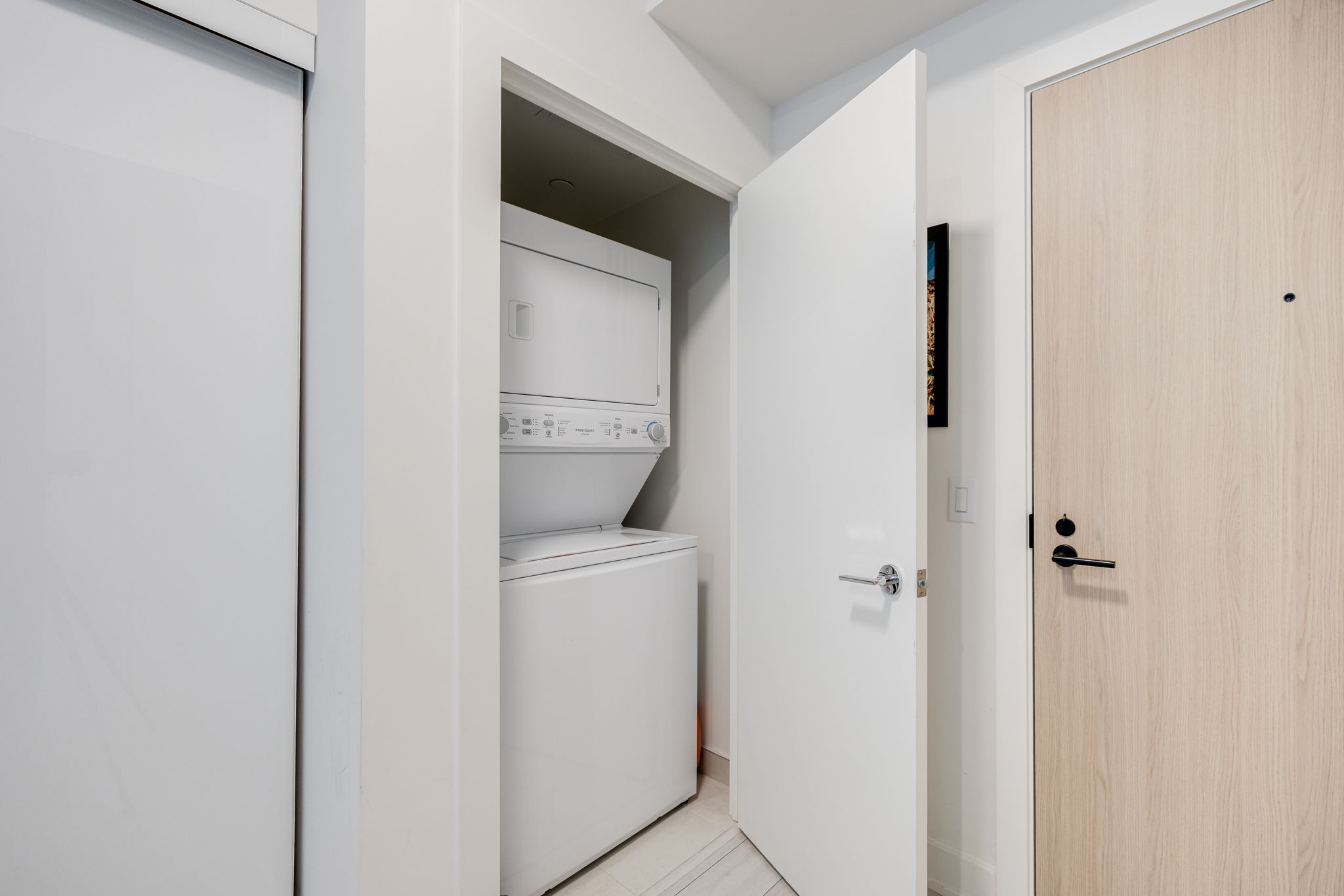 Toronto property showcase — delivered property photograph 19