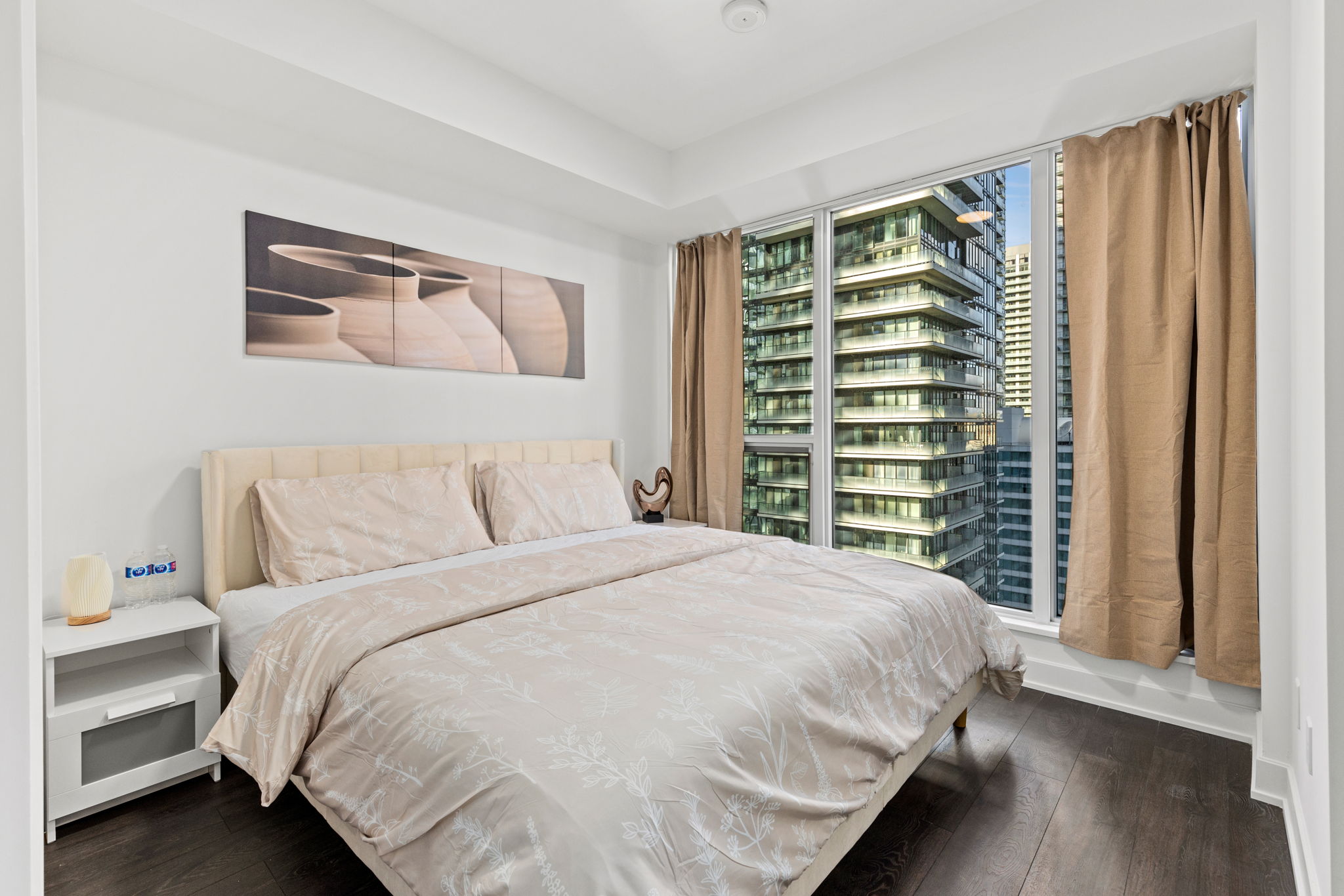 Toronto property showcase — delivered property photograph 8