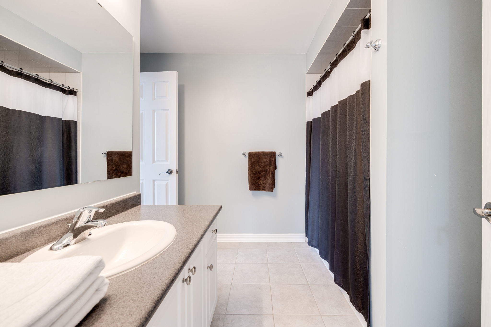 Bradford West Gwillimbury property showcase — delivered property photograph 28