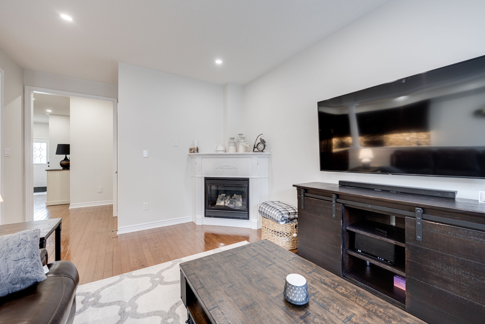 Bradford West Gwillimbury property showcase — delivered property photograph 11