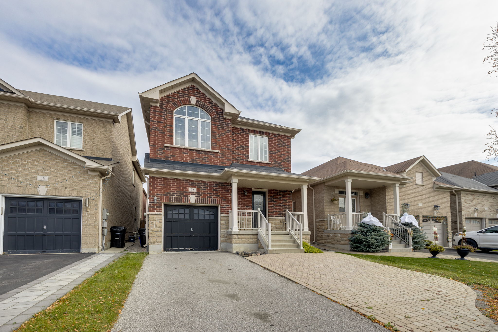 Bradford West Gwillimbury property showcase — delivered property photograph 2