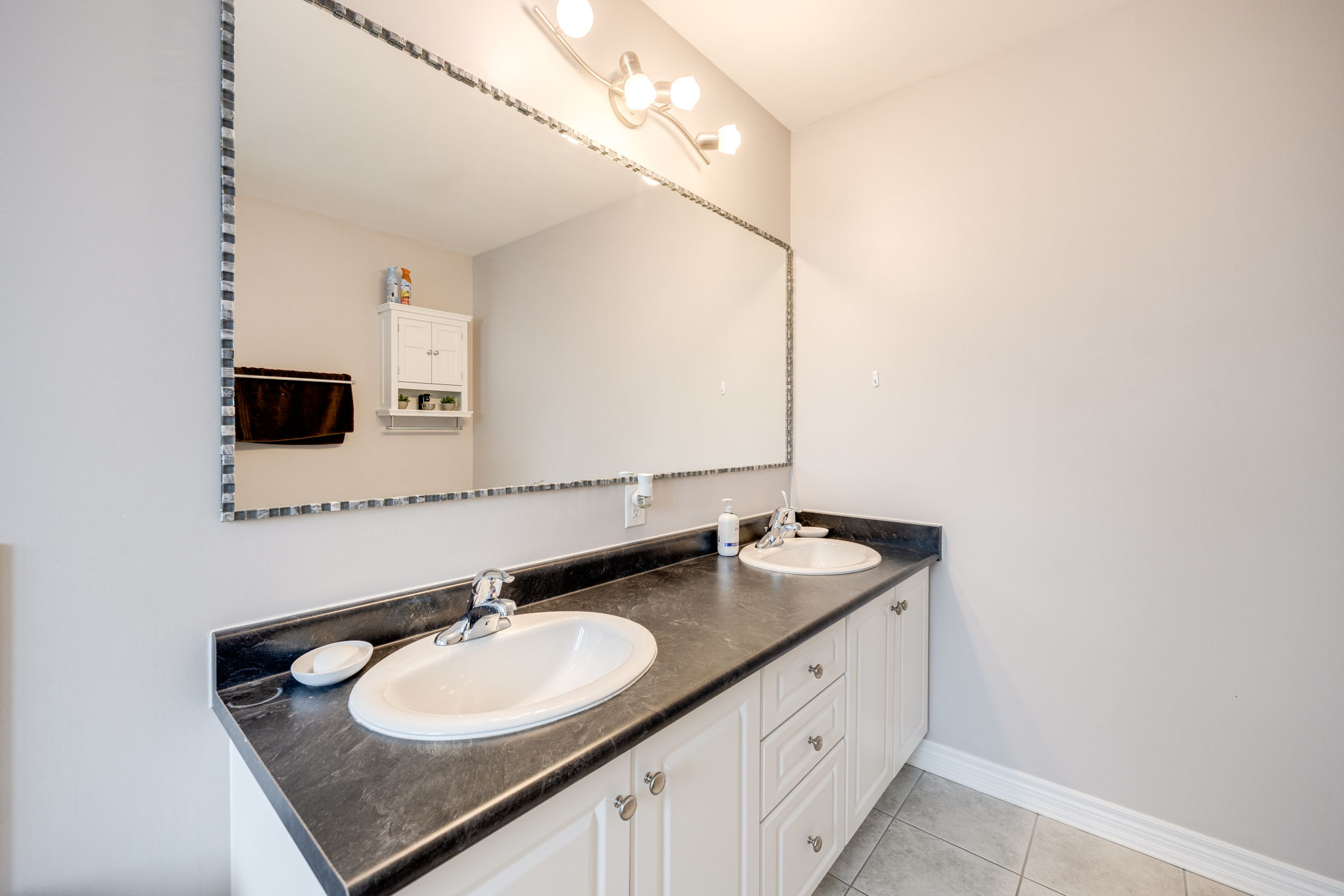 Bradford West Gwillimbury property showcase — delivered property photograph 34