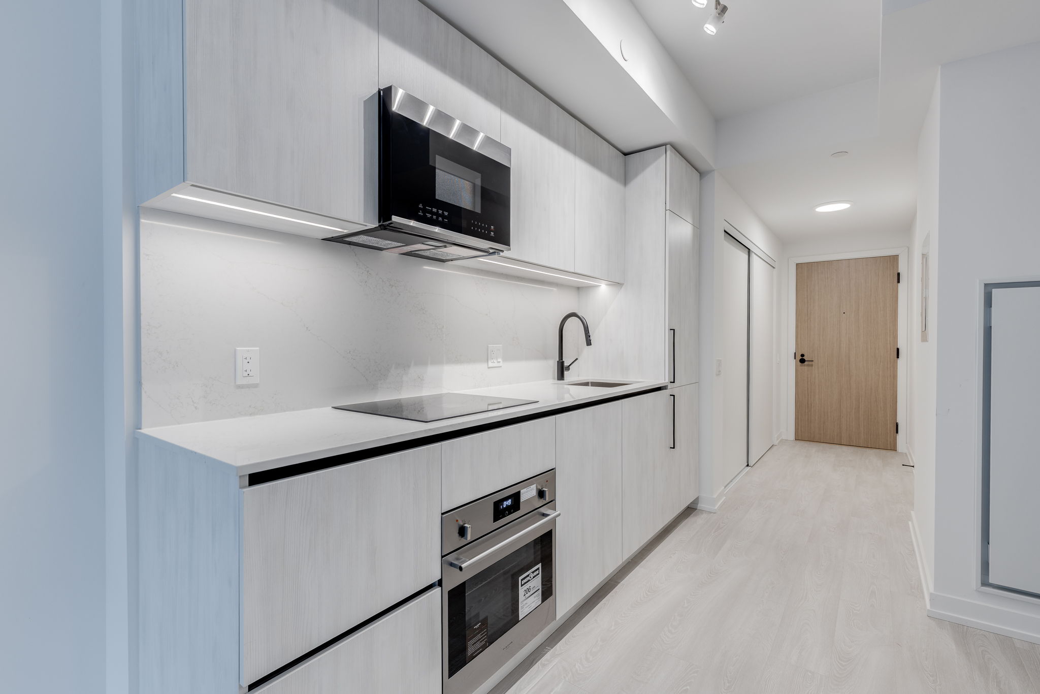 Toronto property showcase — delivered property photograph 8