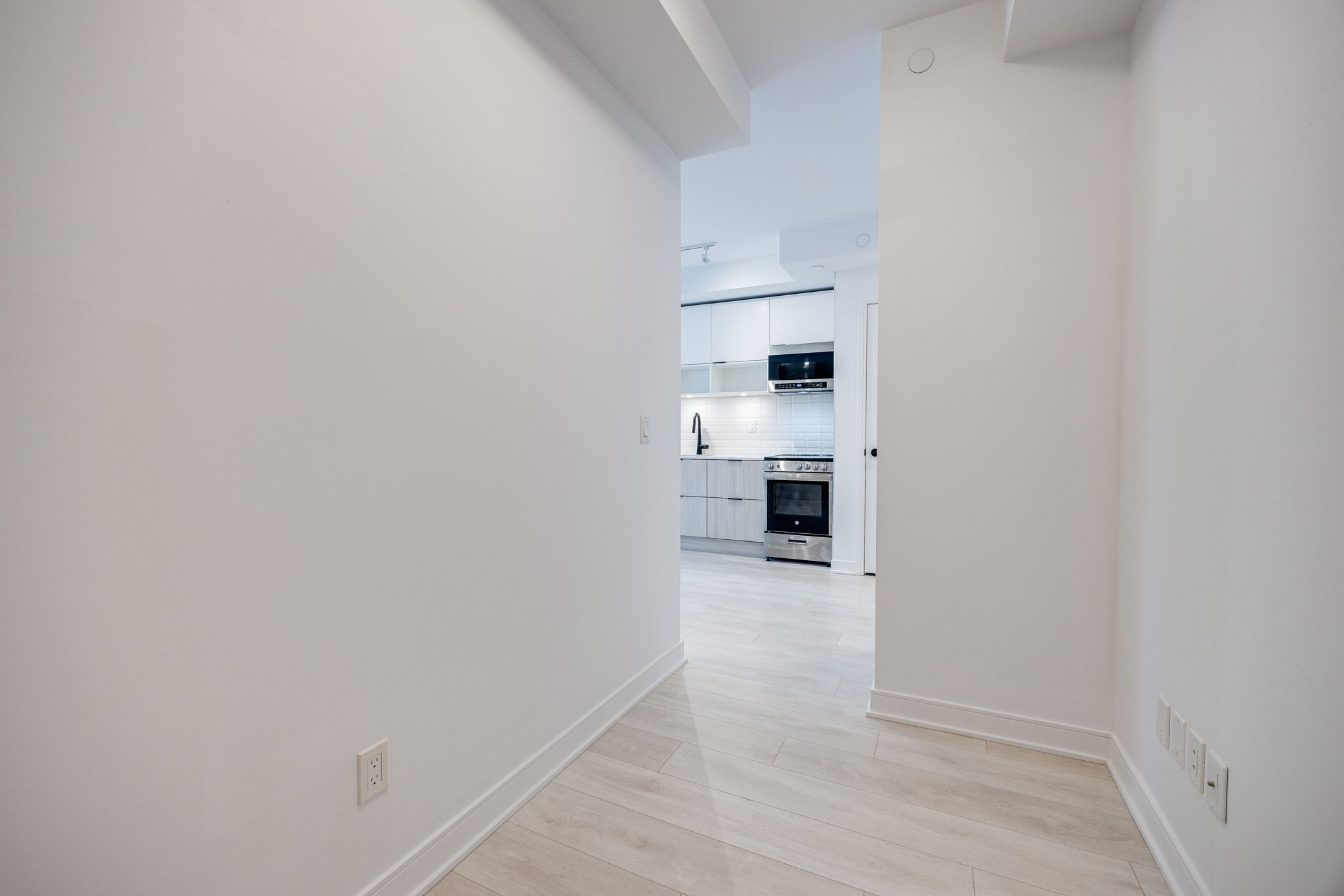 Toronto property showcase — delivered property photograph 16