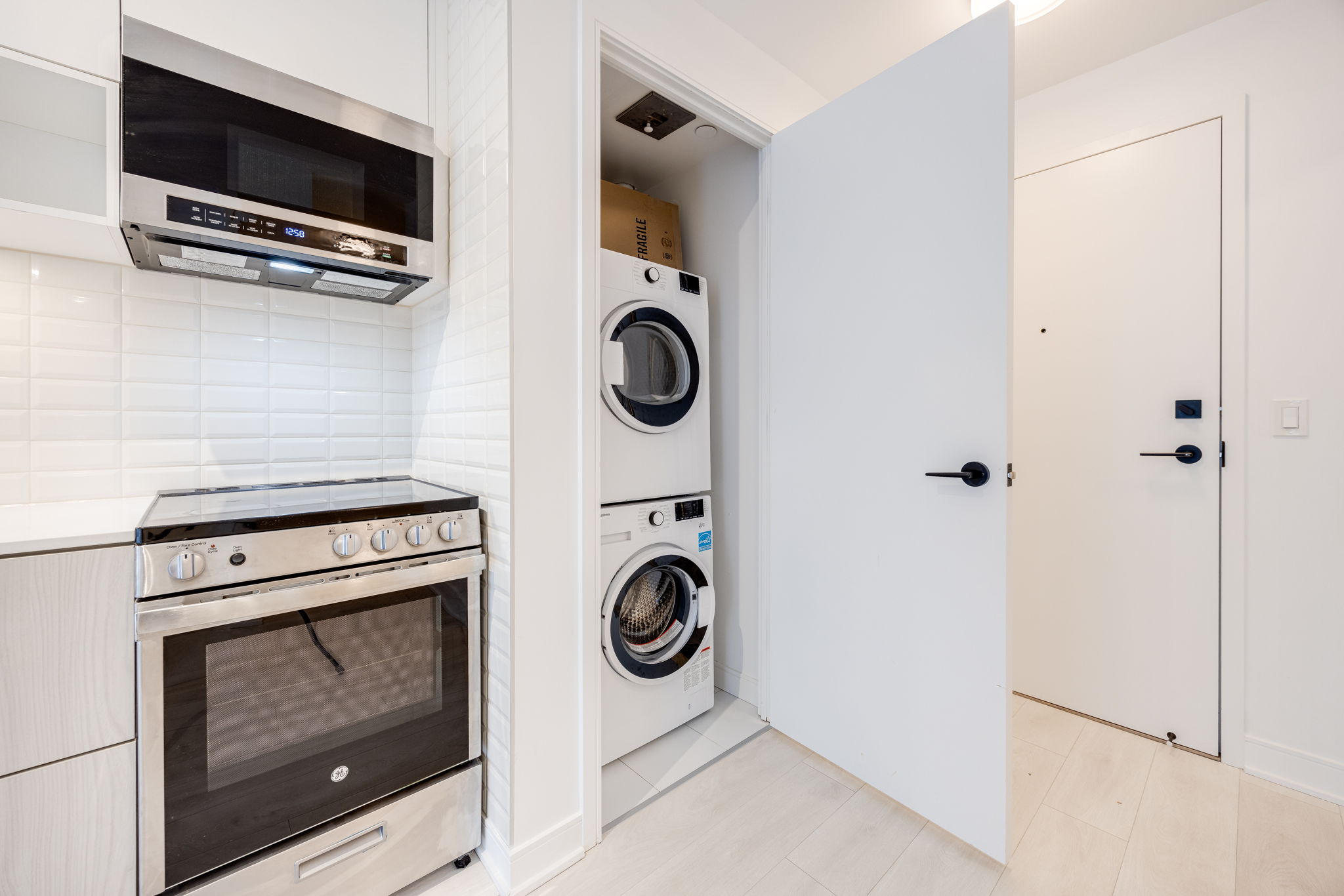 Toronto property showcase — delivered property photograph 17