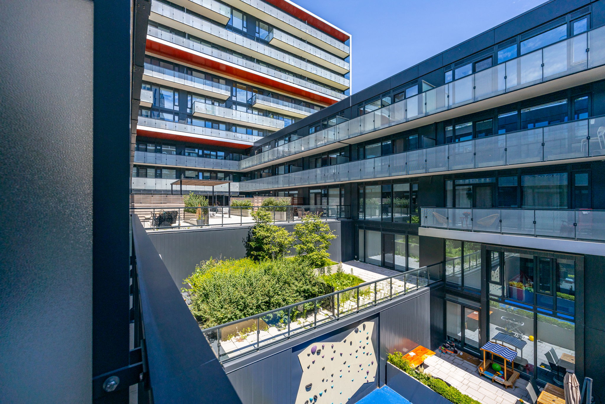 Toronto property showcase — delivered property photograph 21
