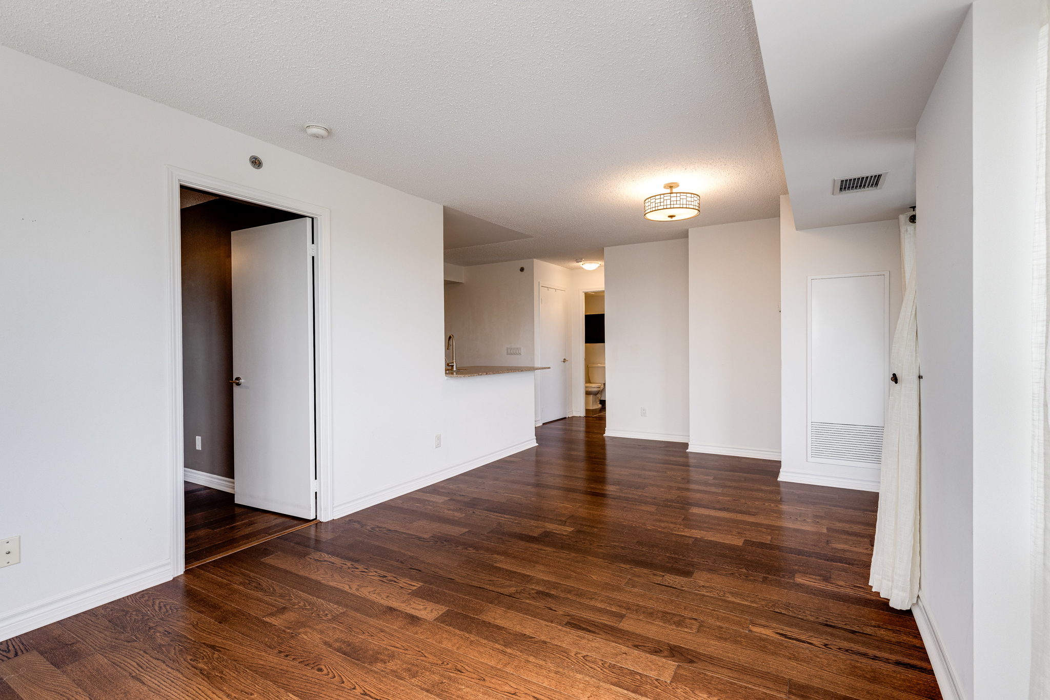 Toronto property showcase — delivered property photograph 13