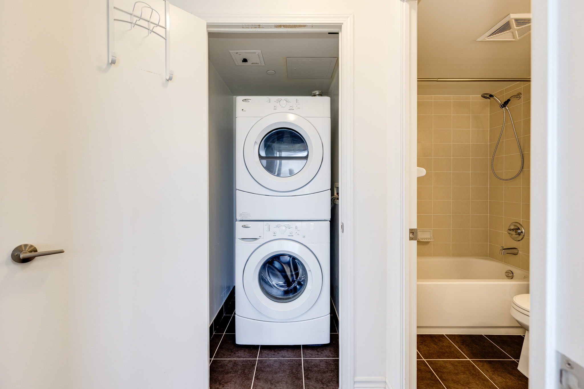 Toronto property showcase — delivered property photograph 21