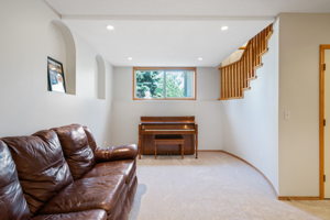 35 Somerset Square SW, Calgary, AB T2Y 3C7, Canada Photo 35