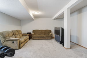 35 Somerset Square SW, Calgary, AB T2Y 3C7, Canada Photo 38