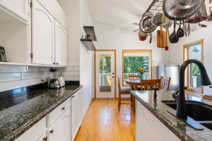 35 Somerset Square SW, Calgary, AB T2Y 3C7, Canada Photo 16