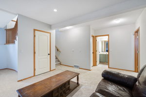 35 Somerset Square SW, Calgary, AB T2Y 3C7, Canada Photo 33