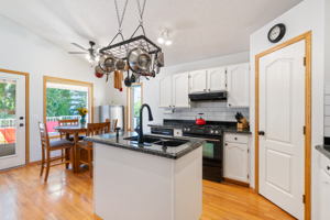 35 Somerset Square SW, Calgary, AB T2Y 3C7, Canada Photo 15