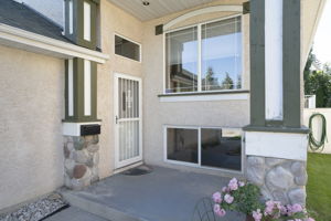 35 Somerset Square SW, Calgary, AB T2Y 3C7, Canada Photo 5