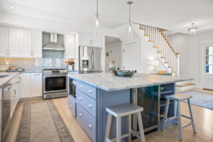 35 Starboard Rd, Bourne, MA 02532, USA Photo 4