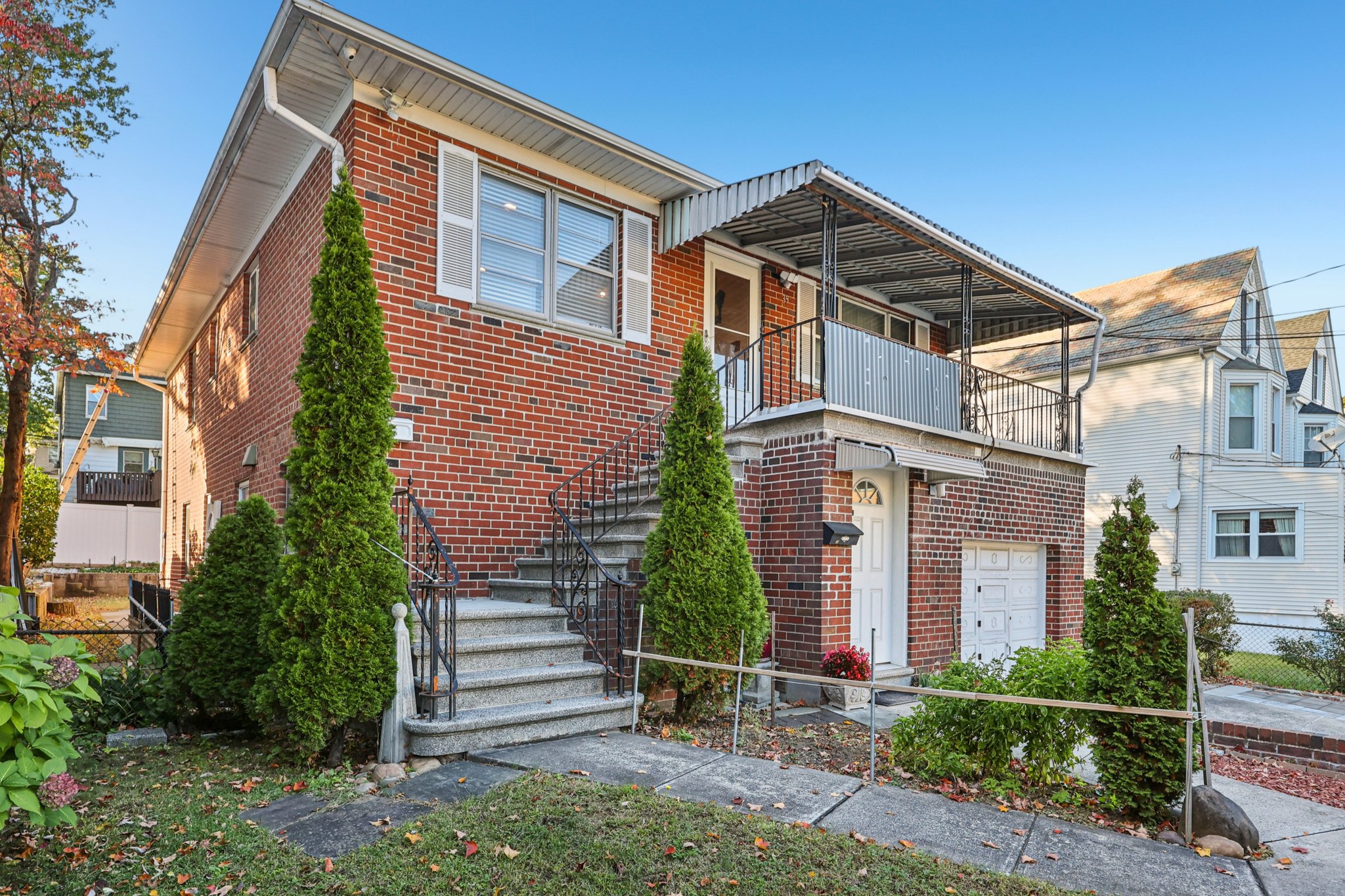 Sterling Ave-S2210-003.jpg