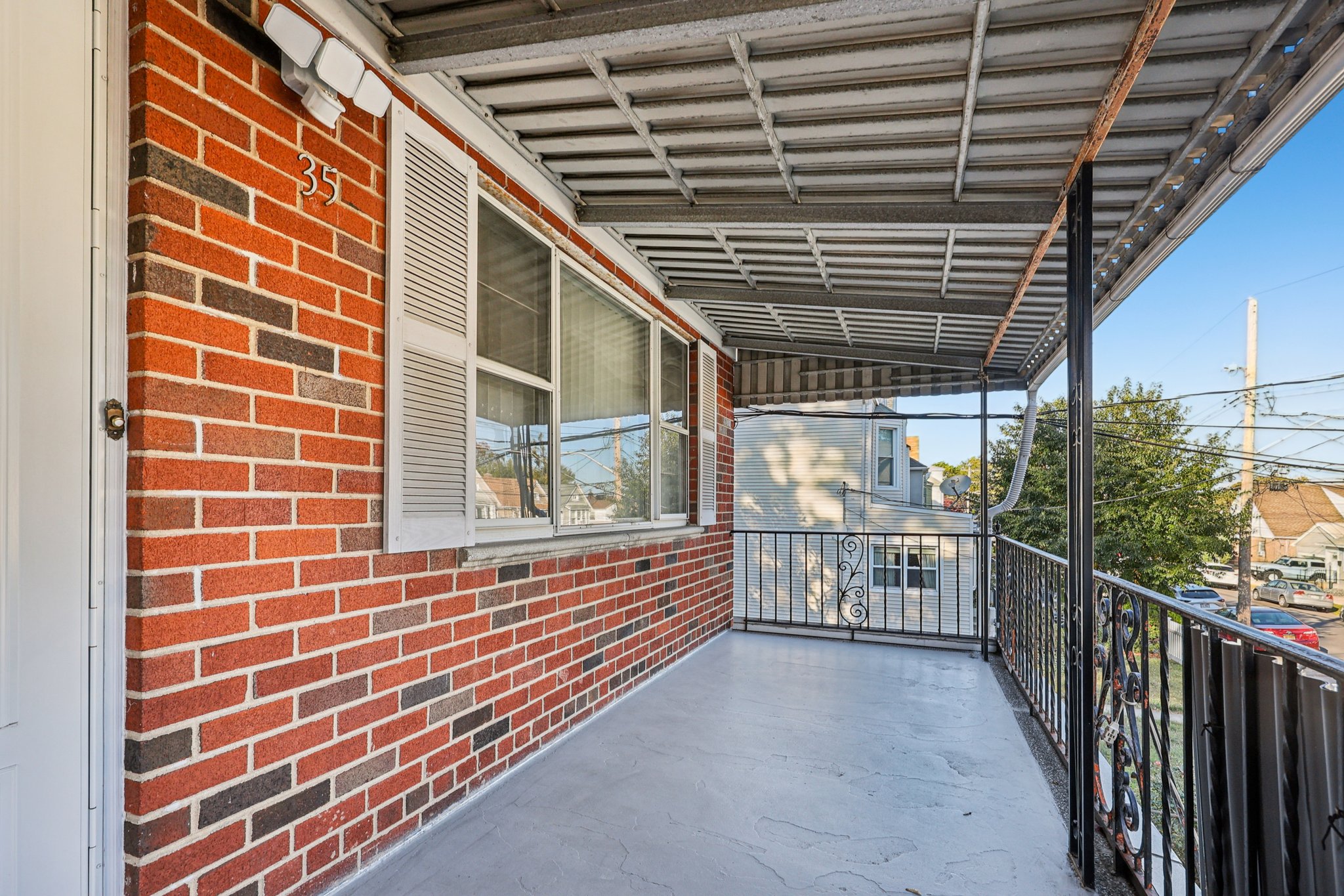 Sterling Ave-S2210-006.jpg