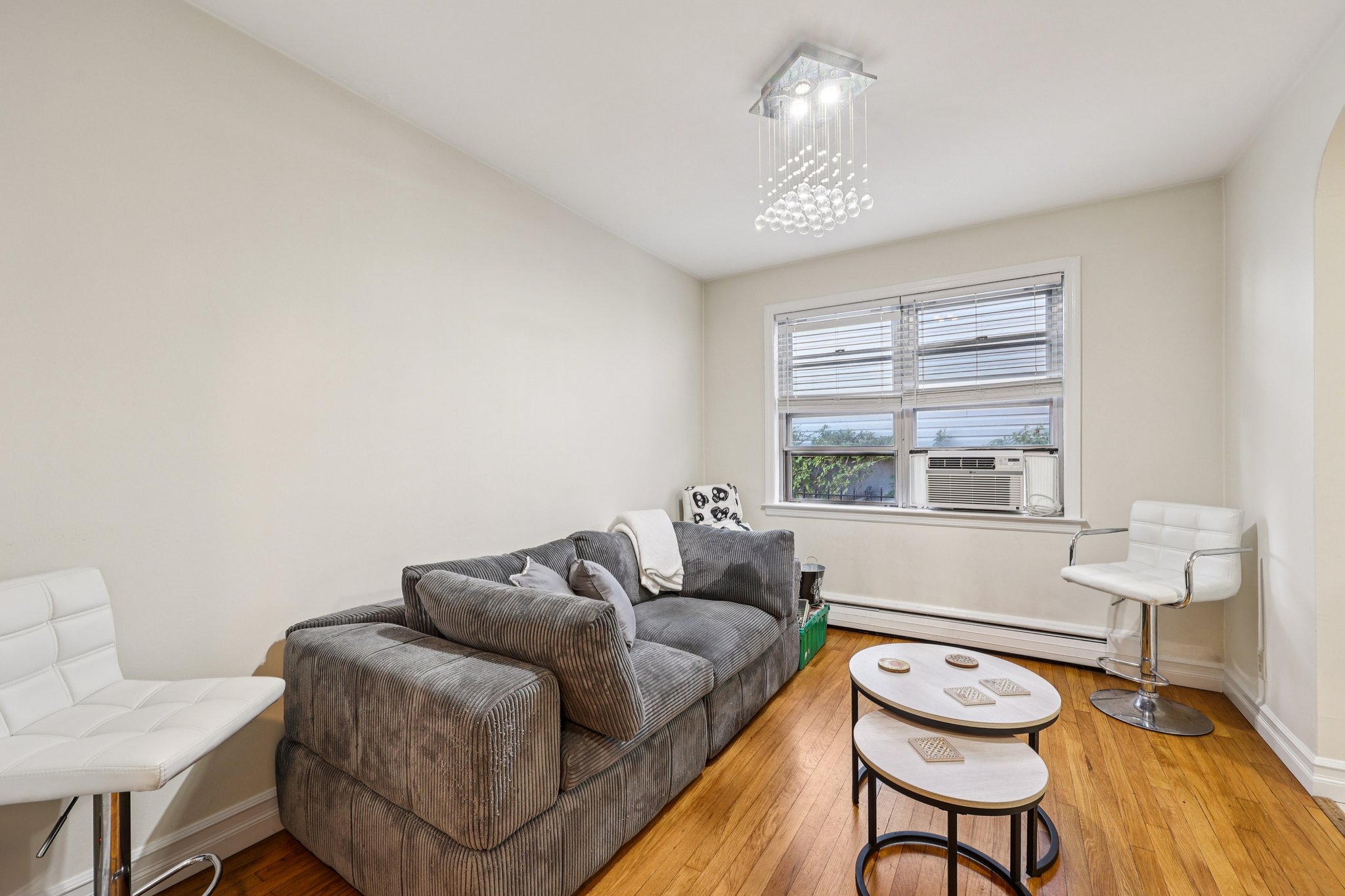 Sterling Ave-S2210-007.jpg