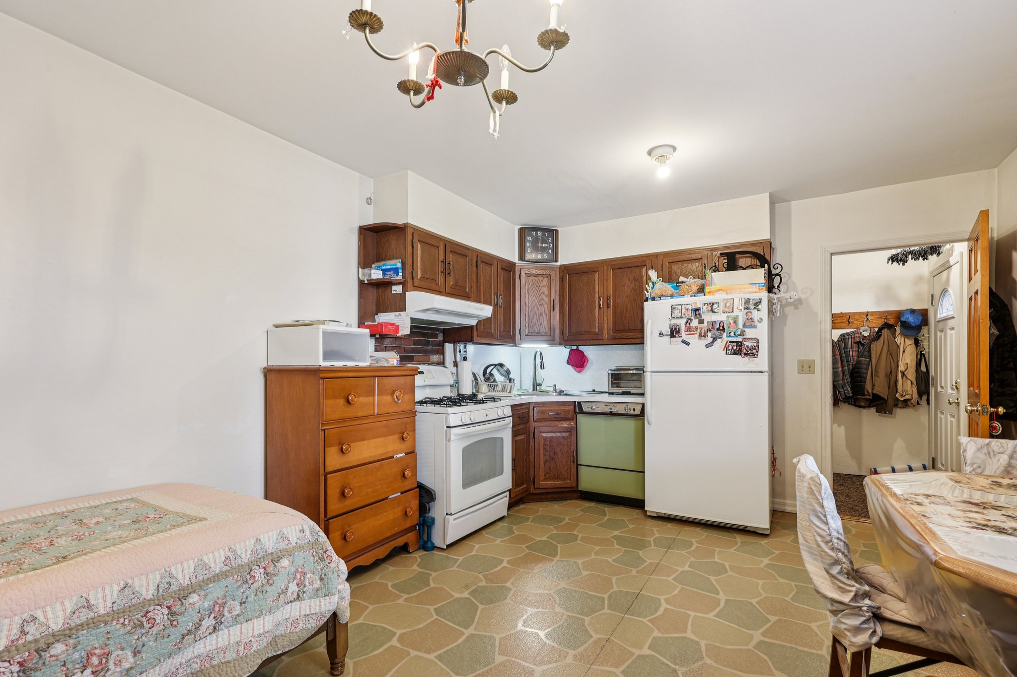 Sterling Ave-S2210-024.jpg