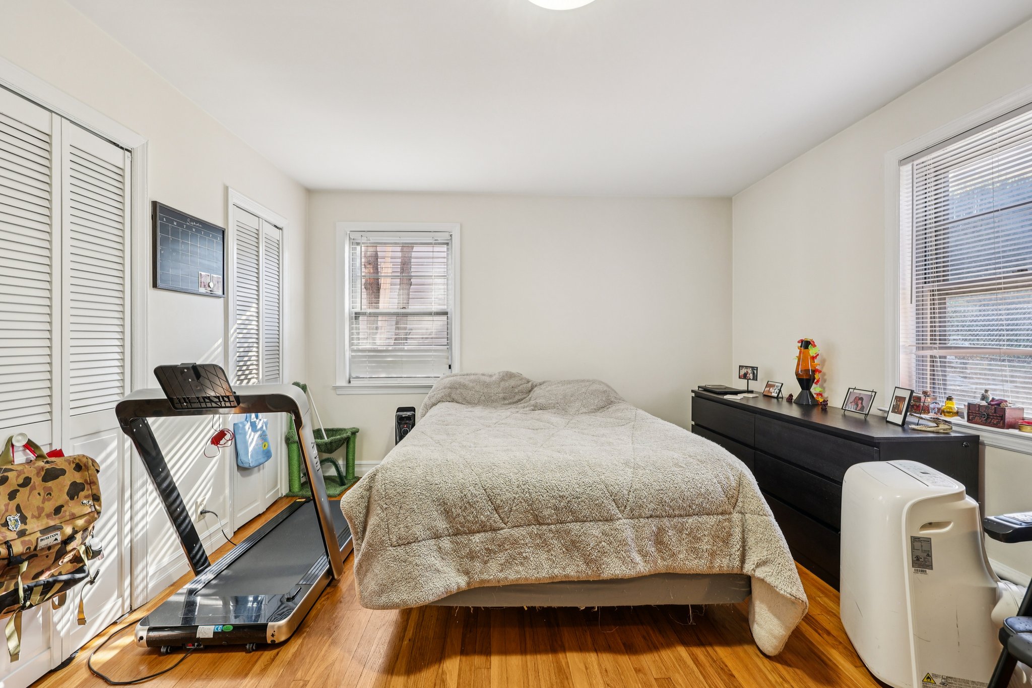 Sterling Ave-S2210-028.jpg