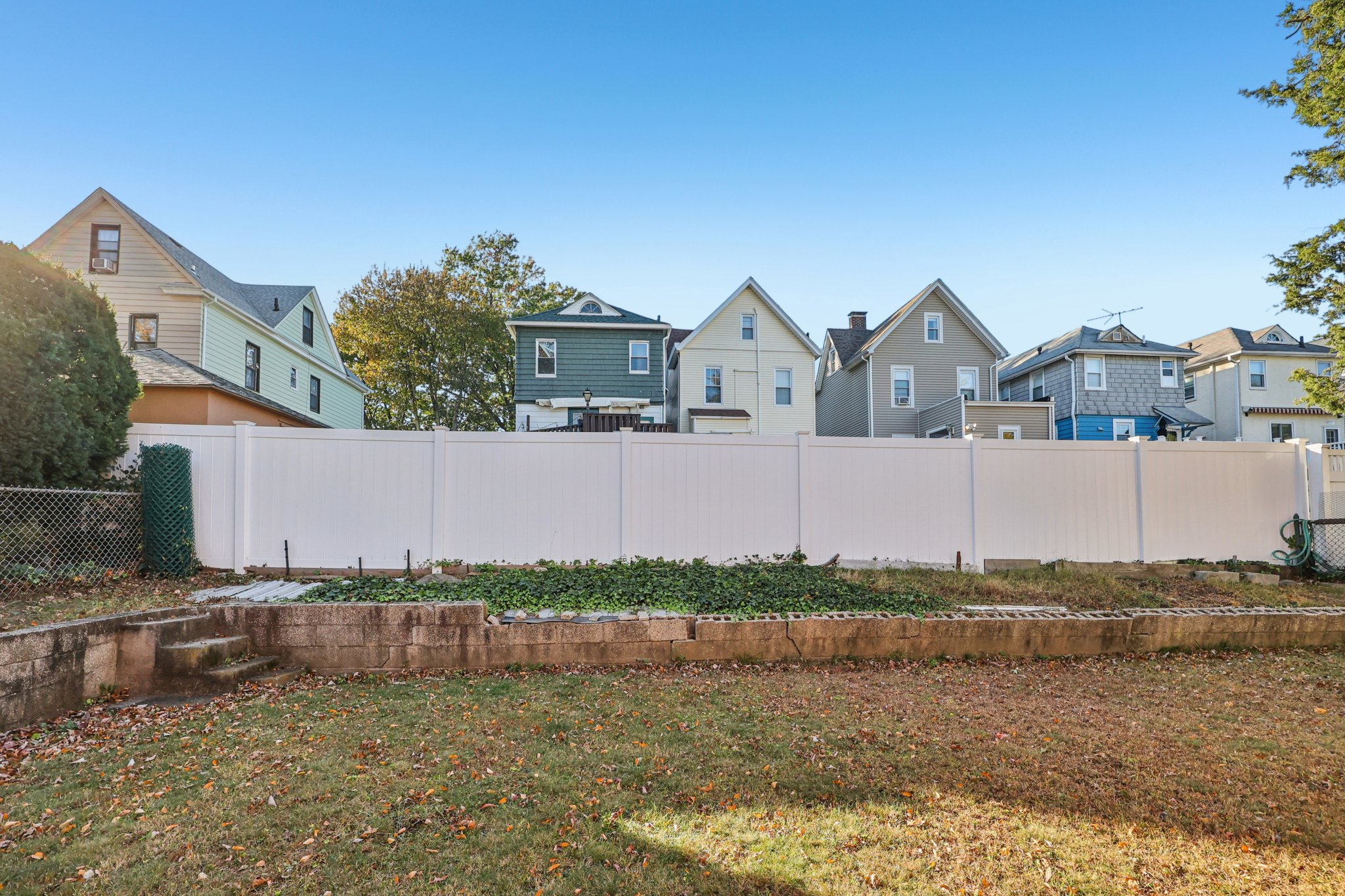 Sterling Ave-S2210-043.jpg